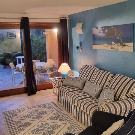 Bilocale Con Piscina